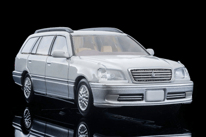 Takara Tomy LV-N378a Toyota Crown Estate Royal Saloon (White/Silver)
