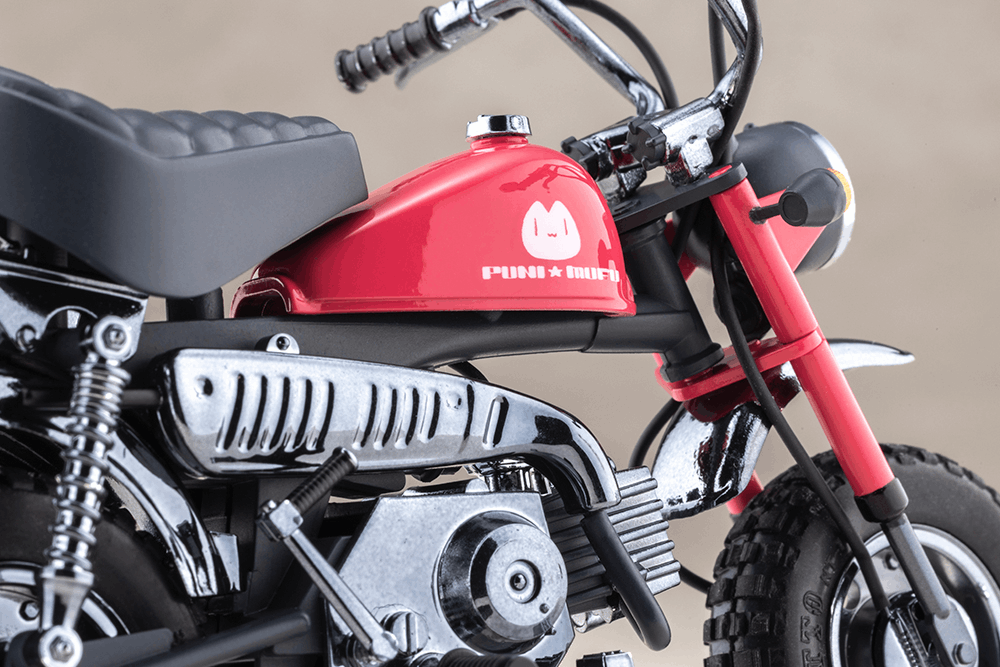 Kotobukiya Megami Device PUNI☆MOFU RACING MAO with Honda Z50J-1 Monkey 1/1 Plastic Model Kit